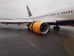 Read more about the article Iceland Air B757 Gear Collapse, Keflavik