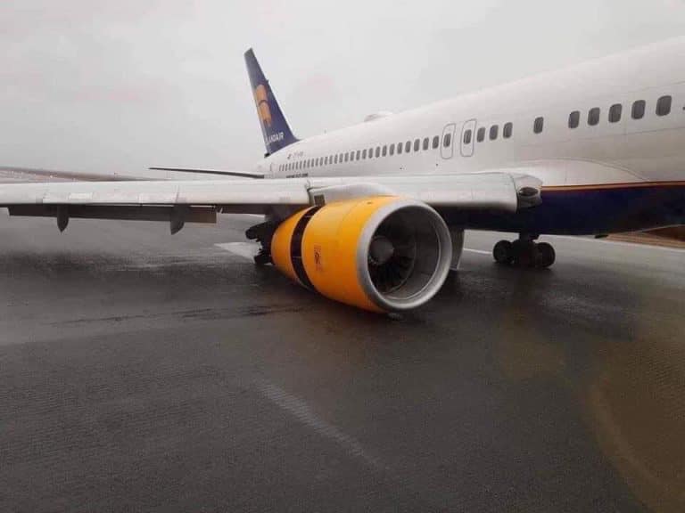 You are currently viewing Iceland Air B757 Gear Collapse, Keflavik