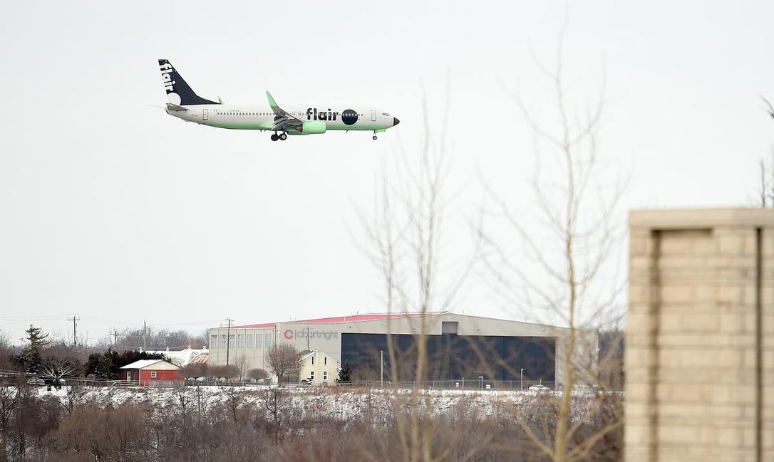 You are currently viewing Emergency diversion of Flair flight to Waterloo Region ‘a big scare,’ passenger says