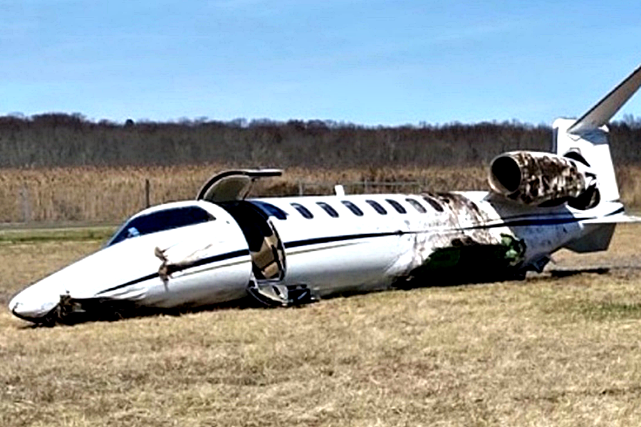 Read more about the article Lear 75 Runway “excursion” KMMU